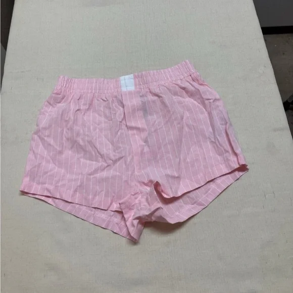 NWT Edikted XS pinstriped cropped button down & shorts set - Picture 6 of 15